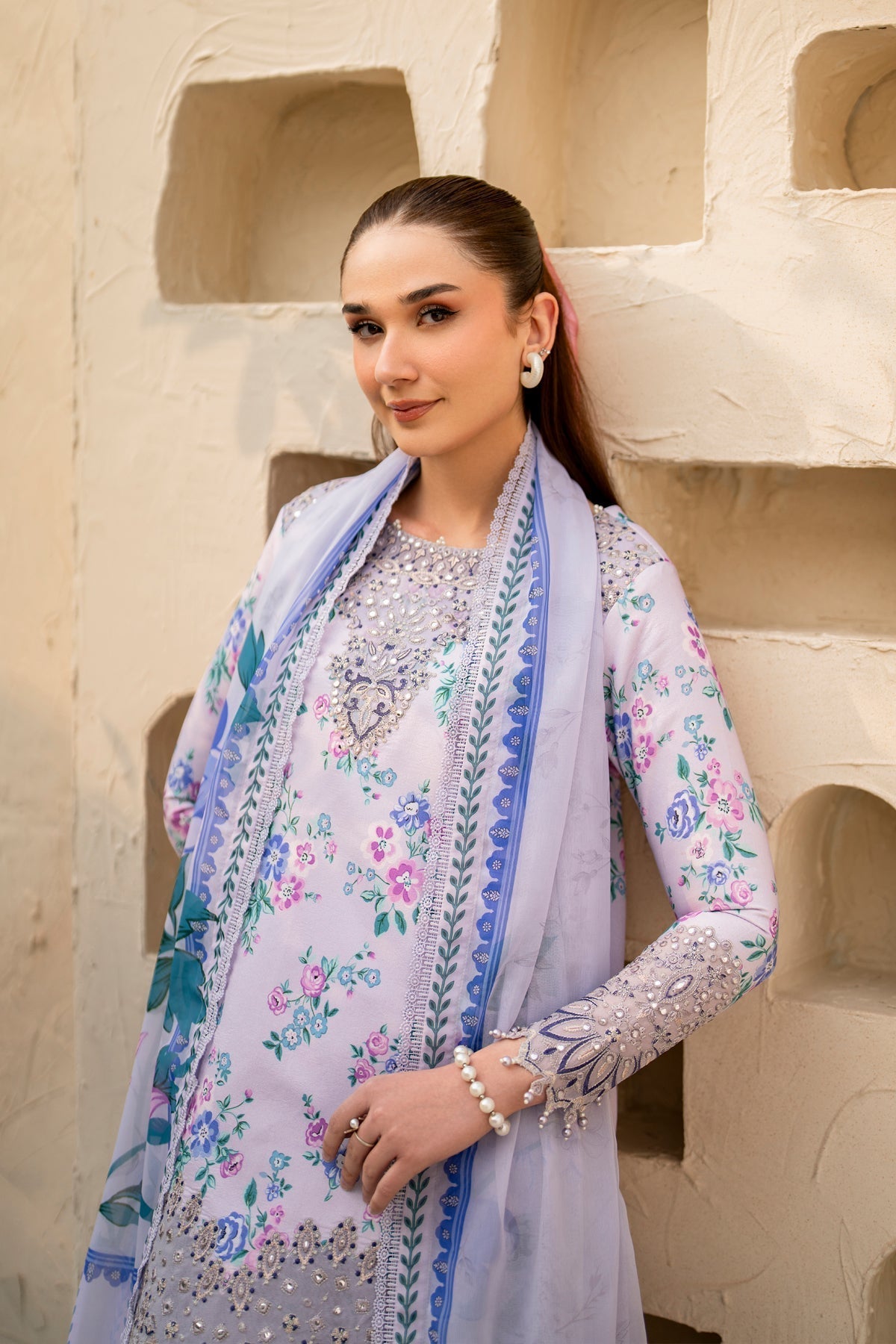 Alizeh | Levana Lawn | Flake - Rang-e-Khaas