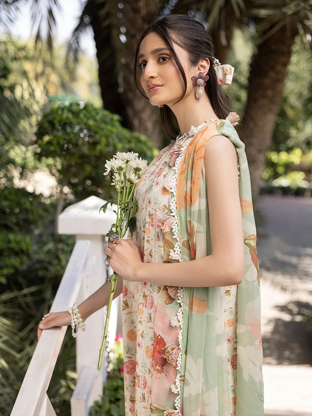 Izel | Oh Spring Lawn 25 | FLORA (A) - Rang-e-Khaas