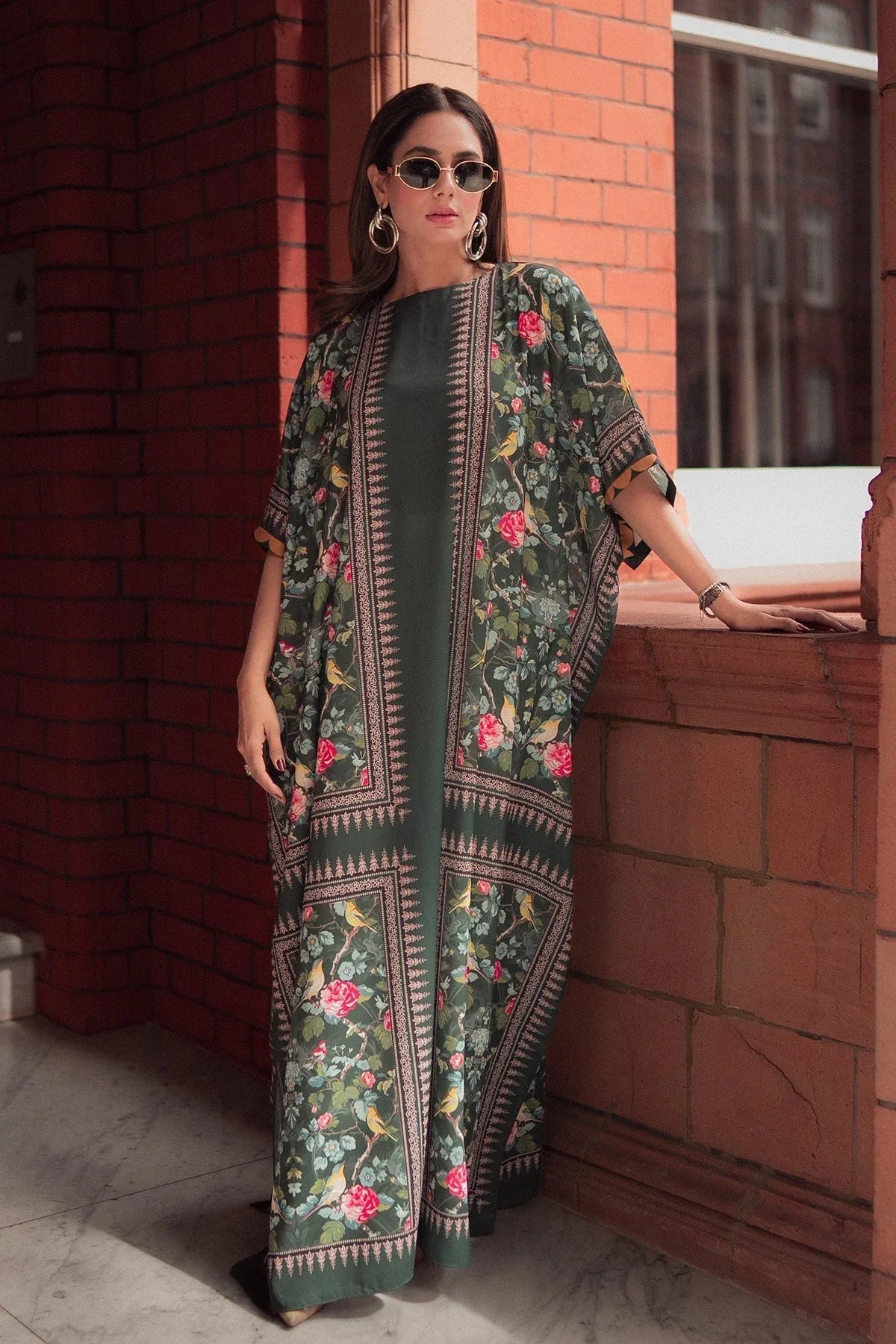 Erum Khan I Kaftan Edit I Flora Flow - Rang-e-Khaas