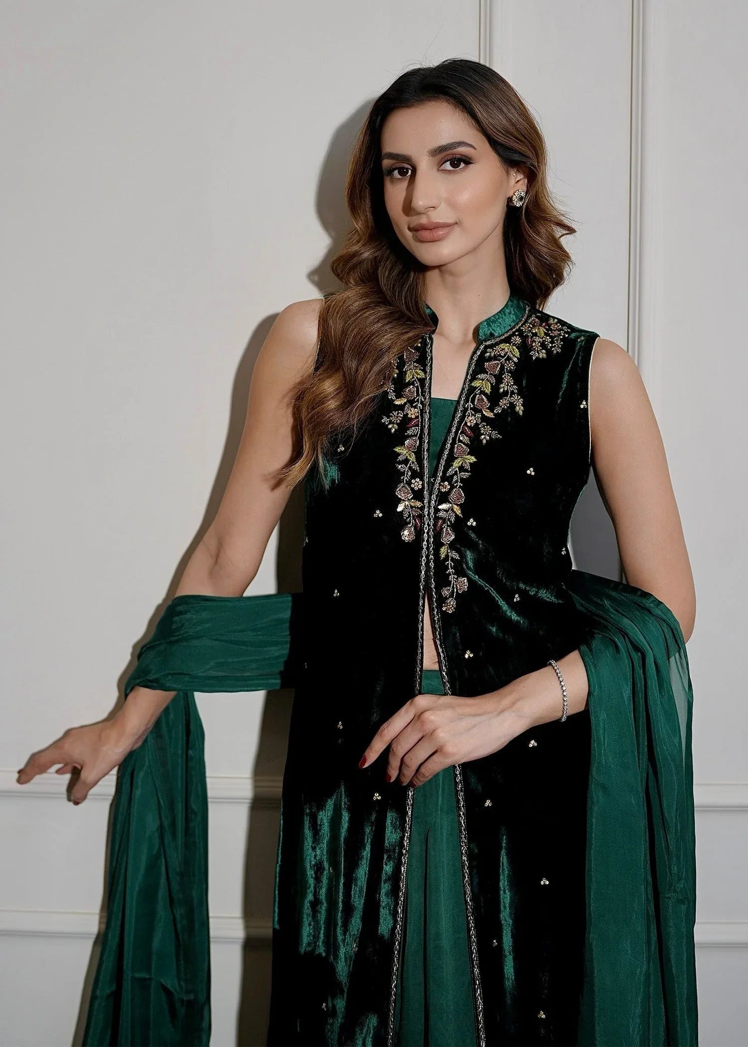 Mahum Asad | Voila Velvets | Emerald - Rang-e-Khaas