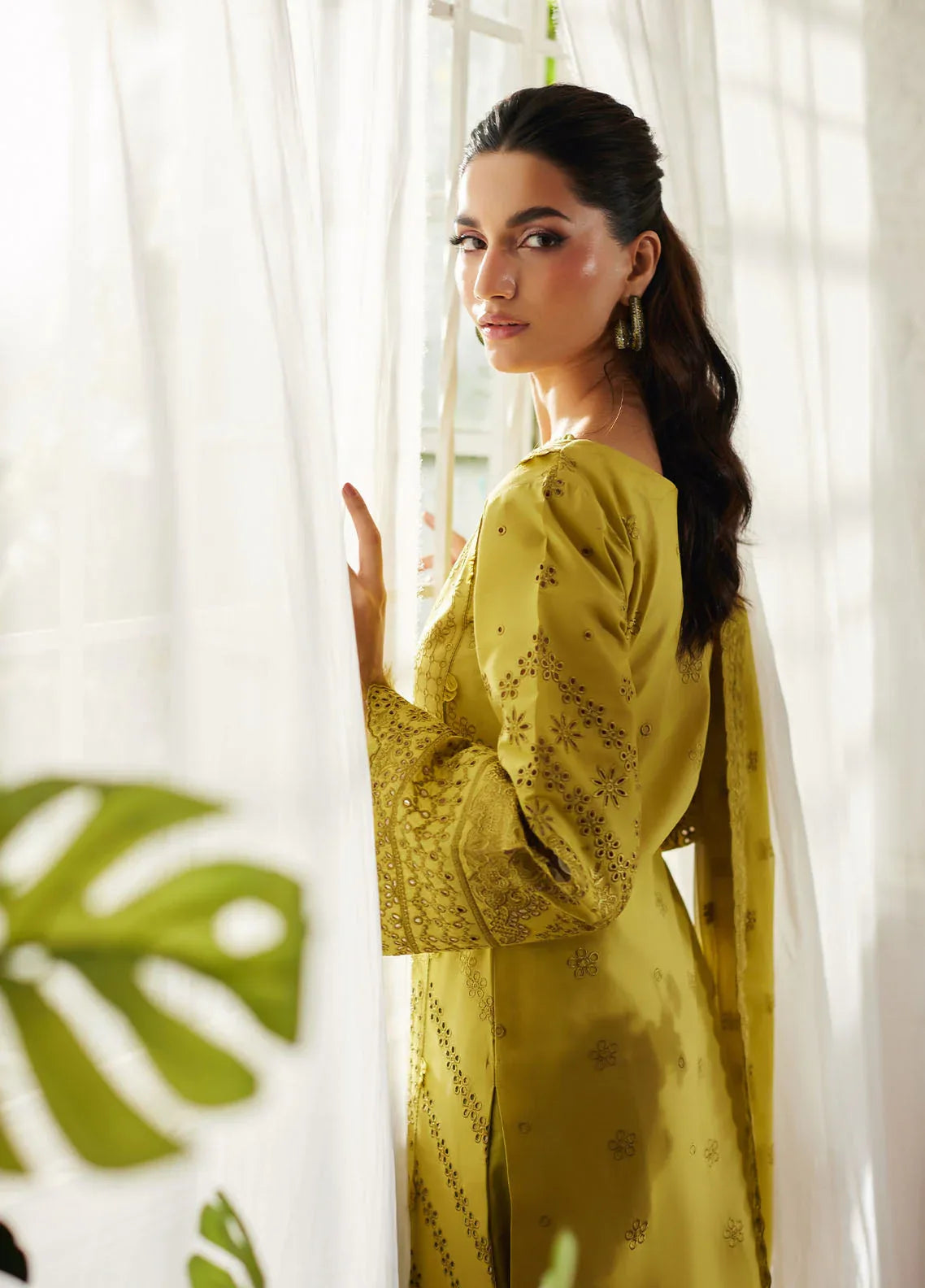 Bin Ilyas | Carnival Summer Edit 25 | Aurelia - Rang-e-Khaas