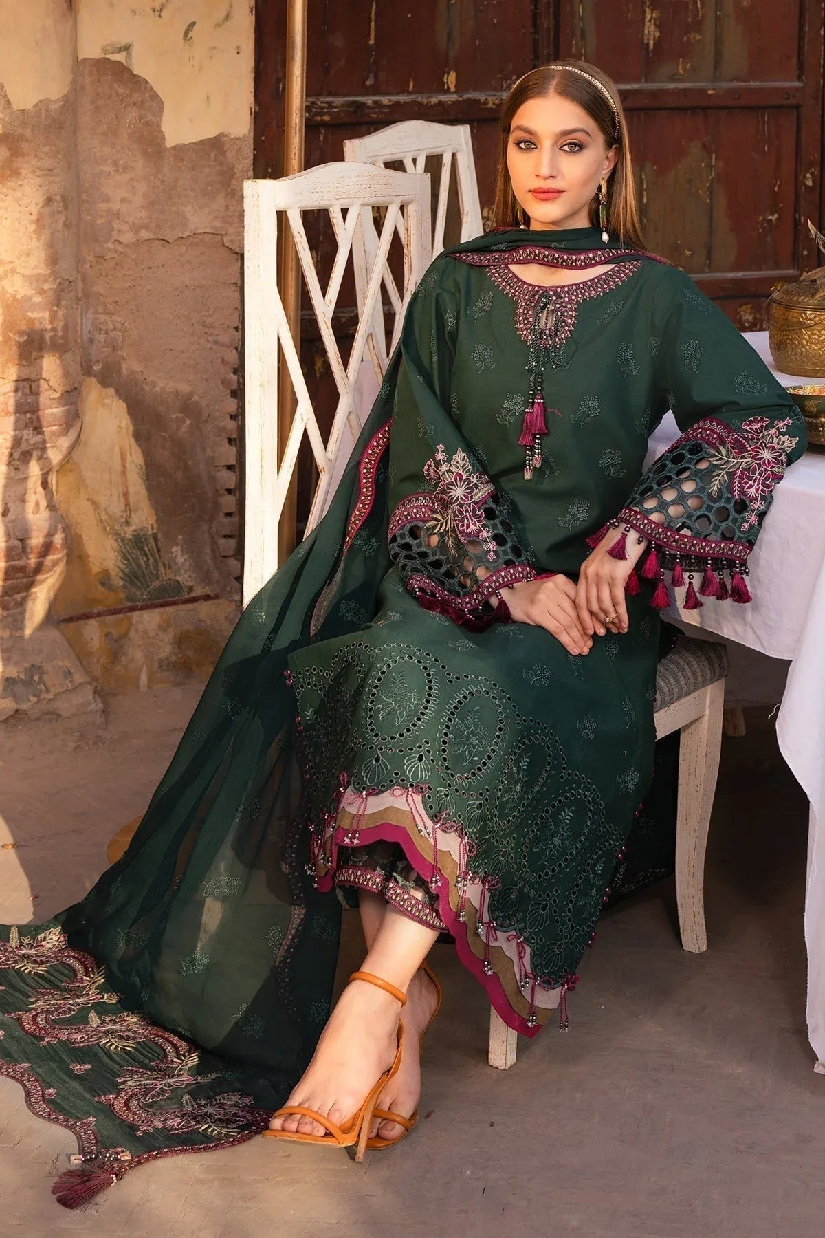 Alizeh | Rawayat Luxury Lawn 24 | Nafisa - Rang-e-Khaas