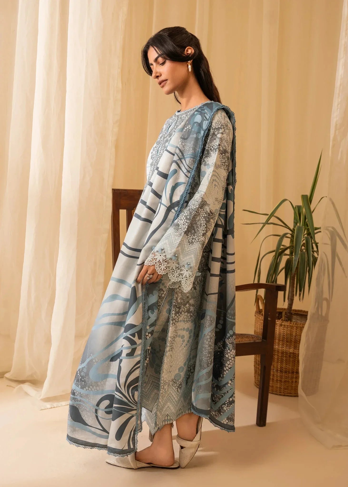 Nureh | Shades of Winter | ELINA (AZ-10) - Rang-e-Khaas