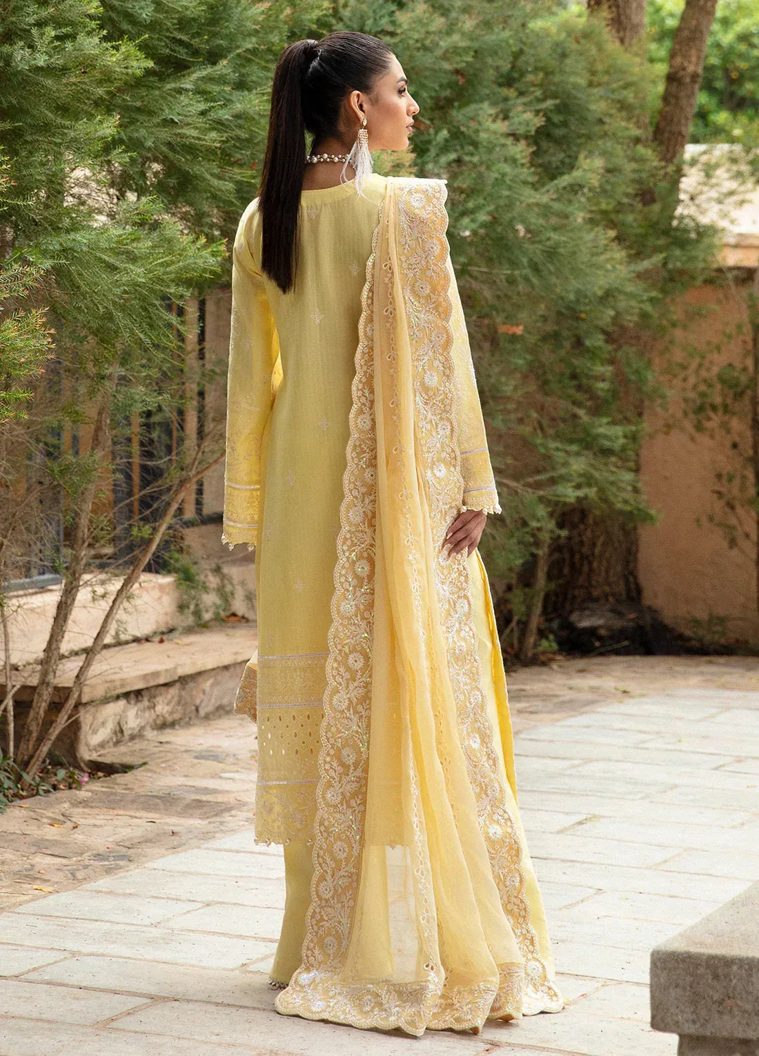 Gulaal | Luxury Lawn 24 | VALERIA (GL-LL-24V1-01) - Rang-e-Khaas