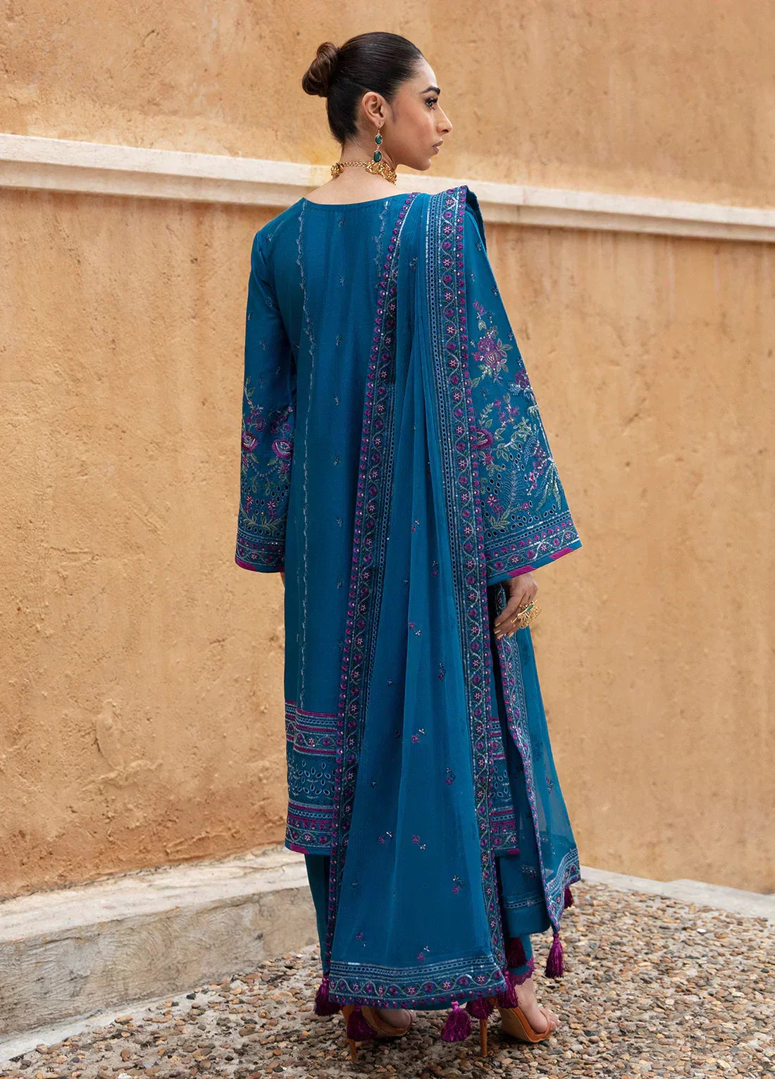 Gulaal | Luxury Lawn 24 | FELICIA (GL-LL-24V1-04) - Rang-e-Khaas
