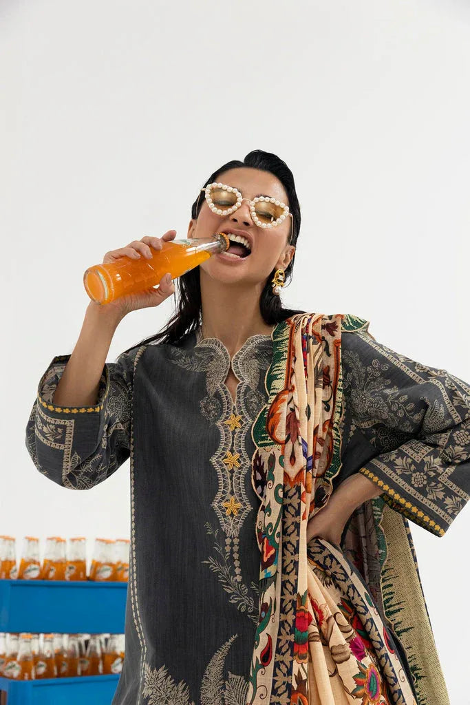 Sana Safinaz | Mahay Winter 25 | H255-005A-3CQ - Rang-e-Khaas