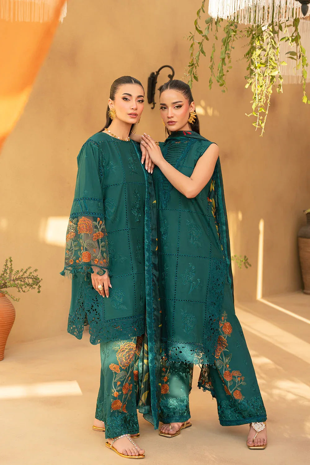 Saira Rizwan | Luxury Lawn 25 | LIRA-SRL25-10 - Rang-e-Khaas