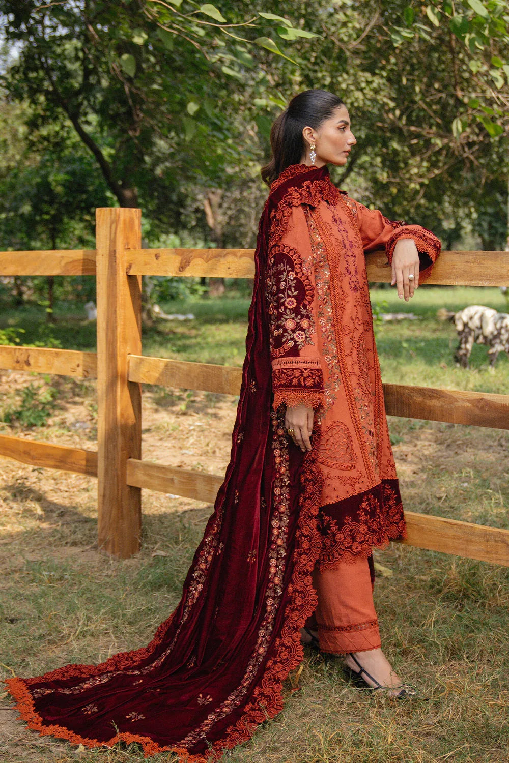 Saira Rizwan | Winter 2024 | CIRO-SRW24-10 - Rang-e-Khaas