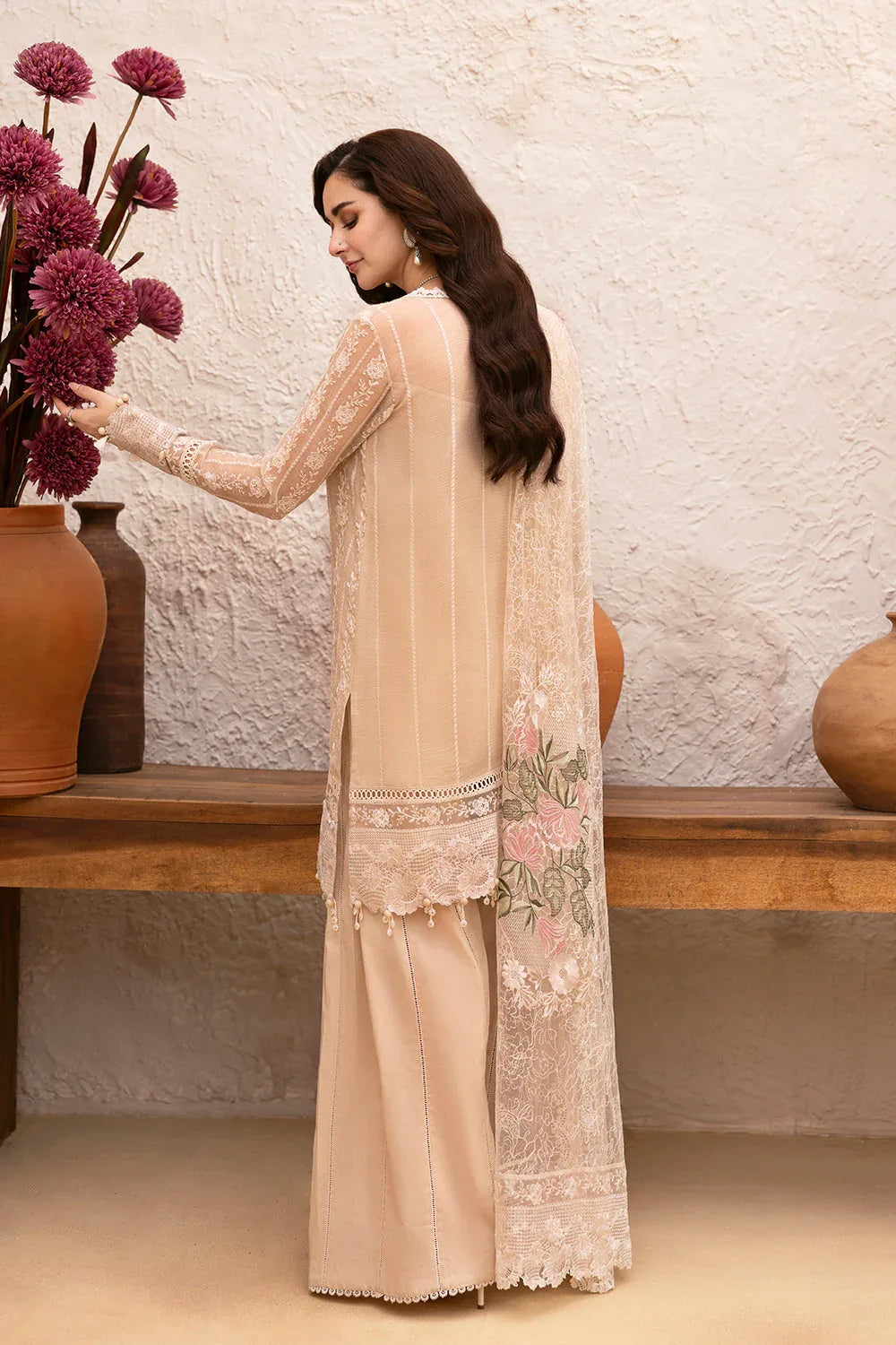 Saira Rizwan | Luxury Lawn 25 | MADONNA-SRL25-08 - Rang-e-Khaas