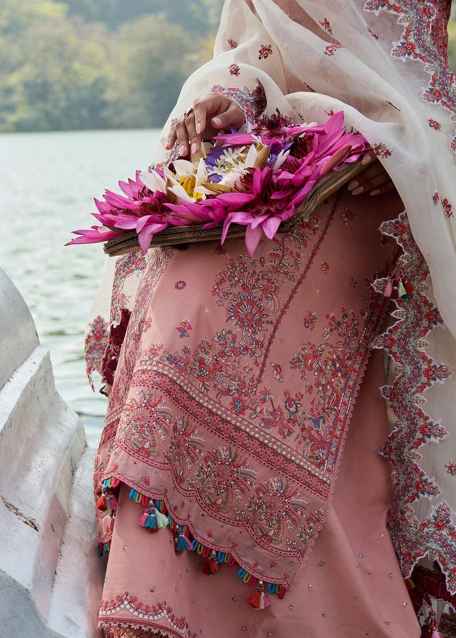Hussain Rehar | Luxury Lawn 25 | Peaar - Rang-e-Khaas