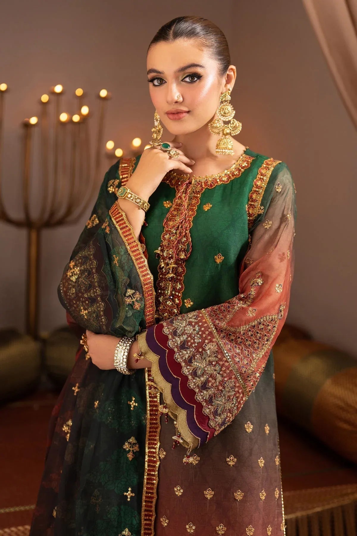 Alizeh | Jhalak Formals | AF-JHLK-02-HUSN - Rang-e-Khaas