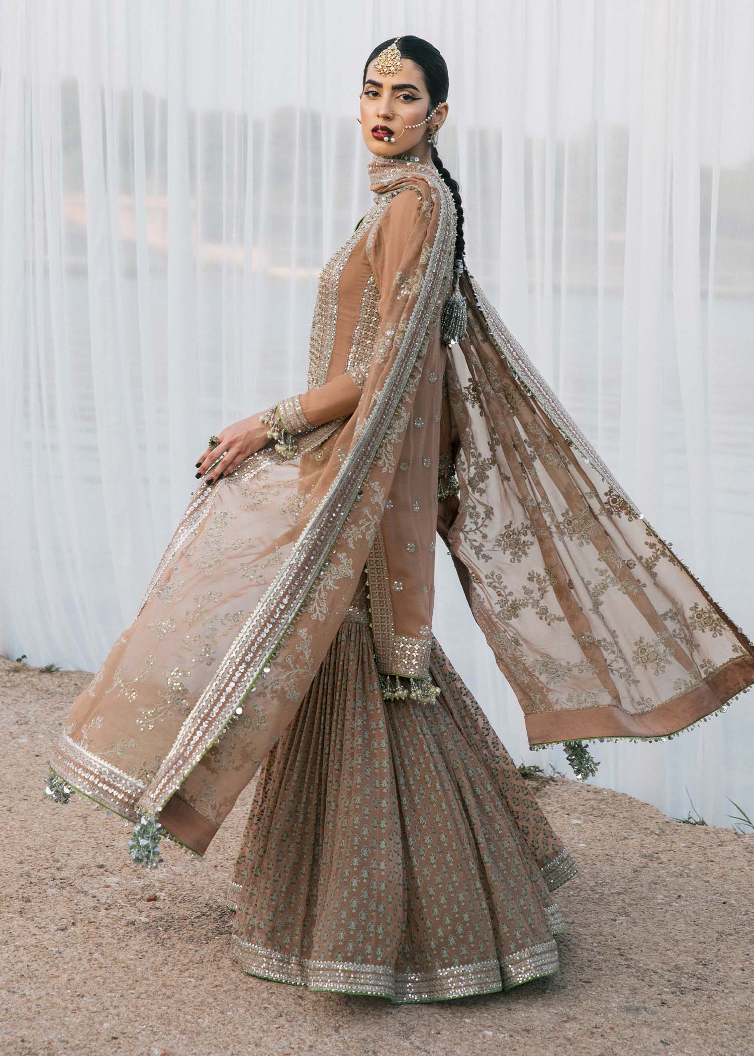 Hussain Rehar -Paar- HRR22F Aabroo