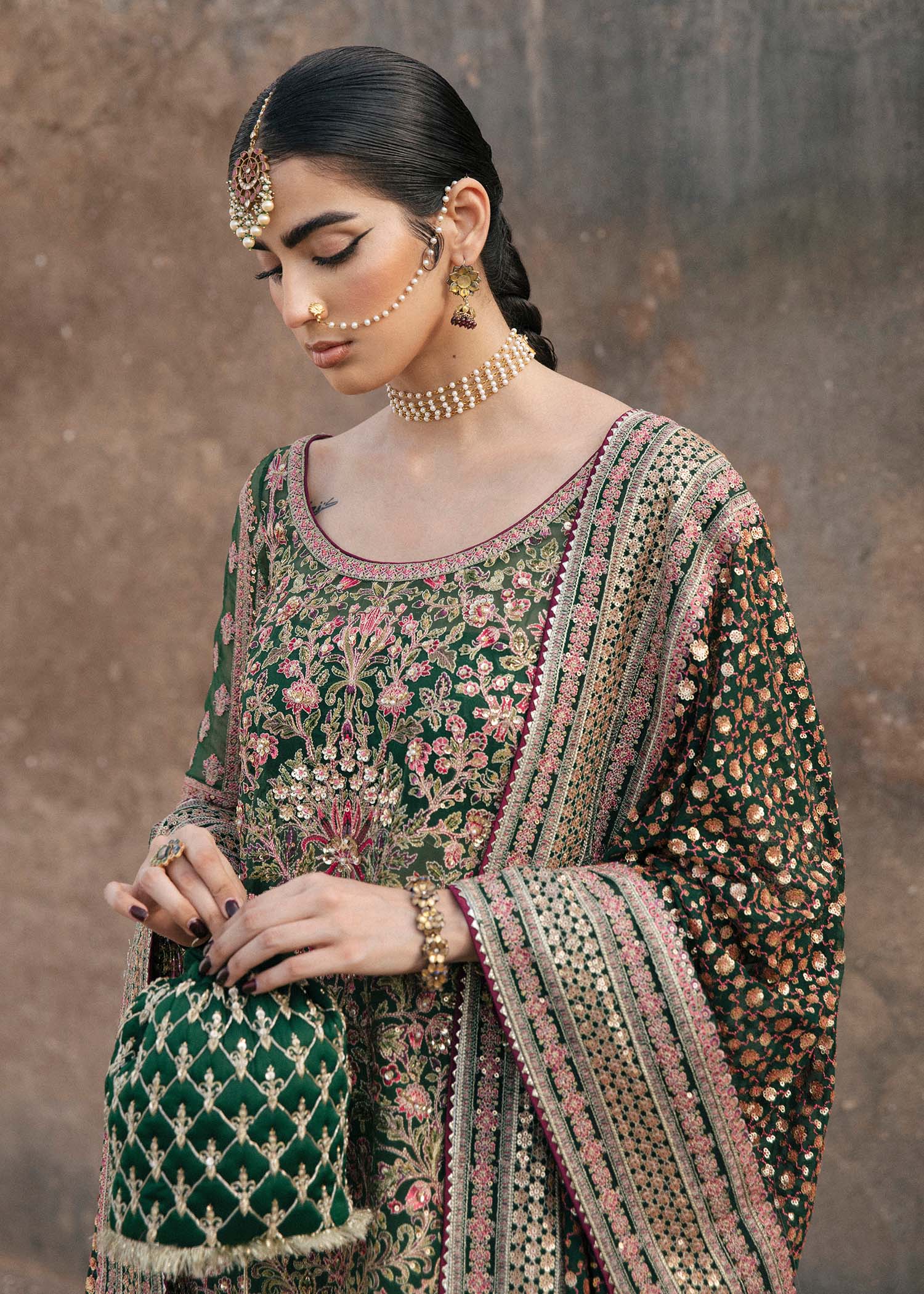 Hussain Rehar -Paar- HRR22F Zeenat