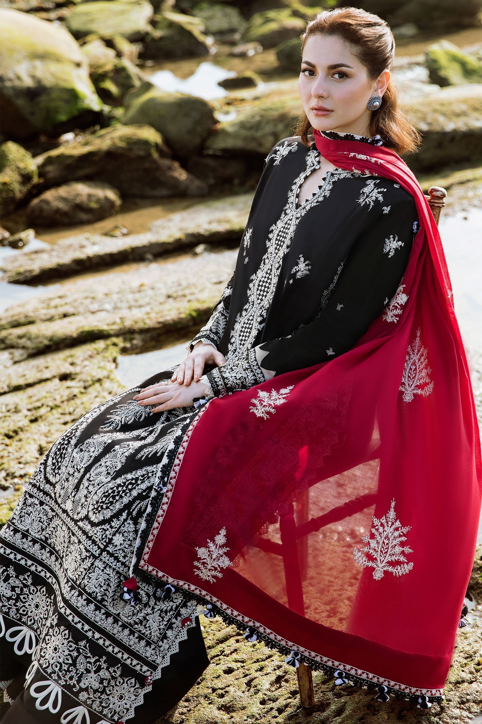 ZAHA LUXURY LAWN ISKELE (ZL23-01 A)