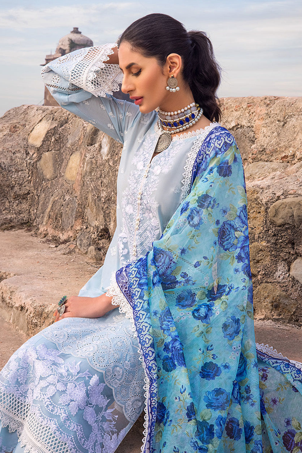 Zainab Chottani Luxury Chikankari Lawn Collection 2022 - AZAL 1-B - TC-71