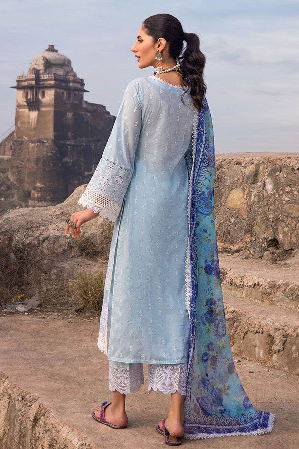Zainab Chottani Luxury Chikankari Lawn Collection 2022 - AZAL 1-B - TC-71