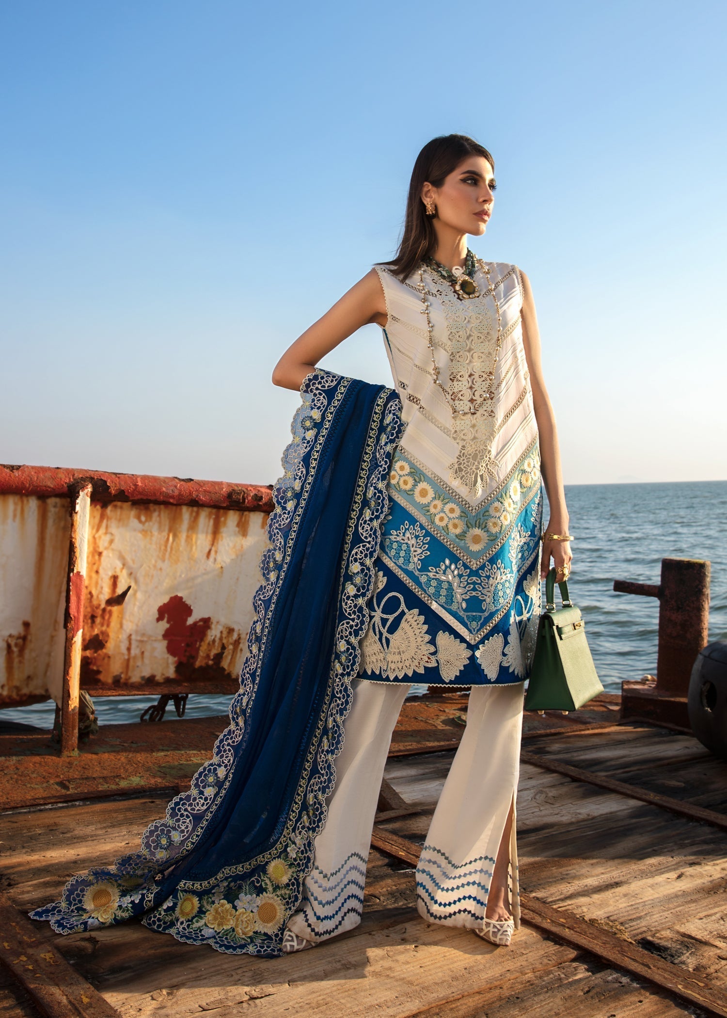 Crimson LUXURY LAWN’23 – Summery Medley – D6 A