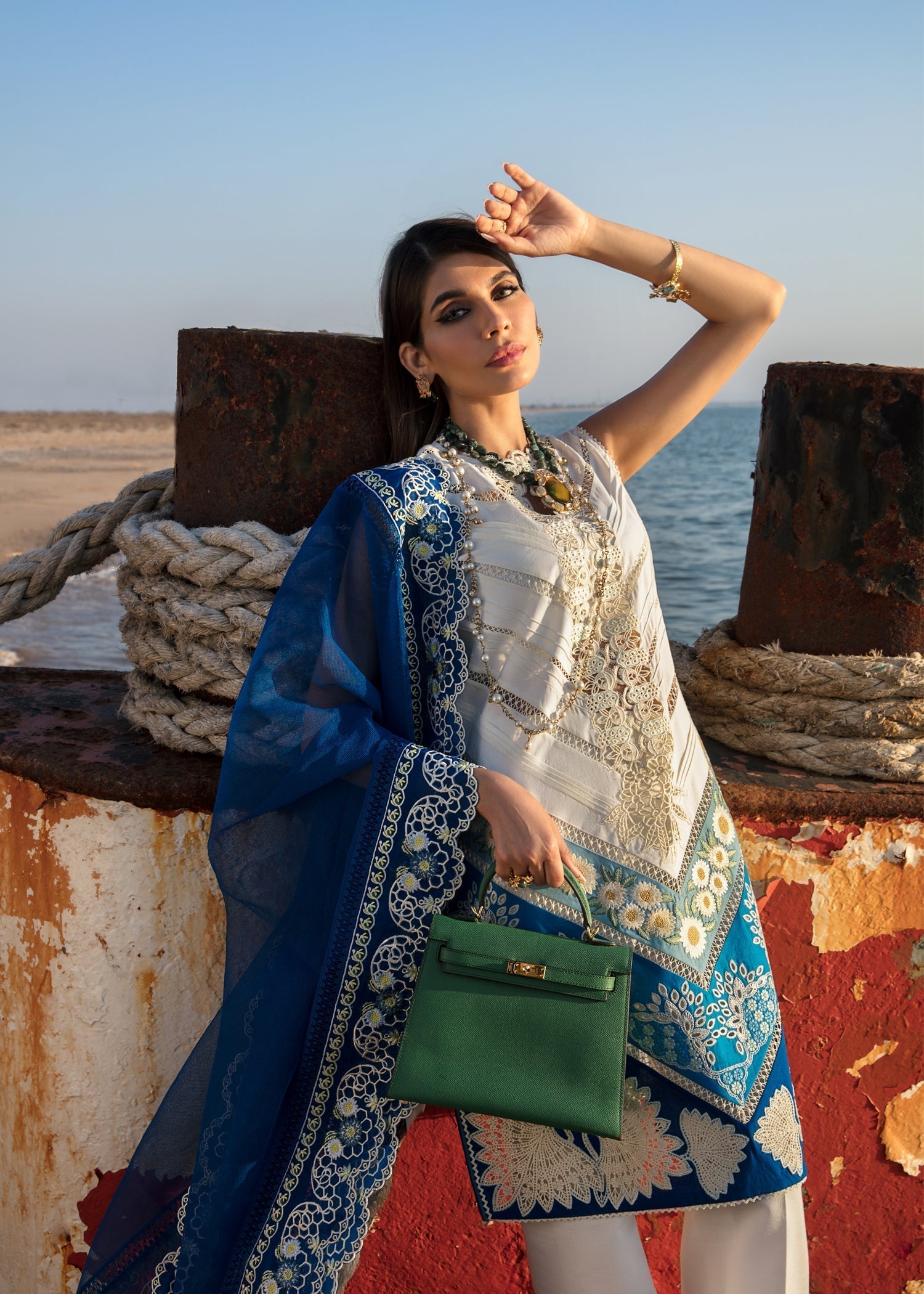Crimson LUXURY LAWN’23 – Summery Medley – D6 A