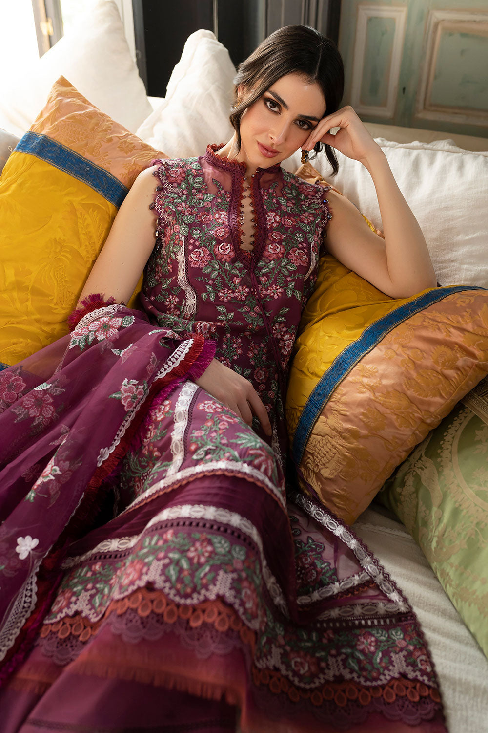 SOBIA NAZIR DESIGN 14B LUXURY LAWN 2023