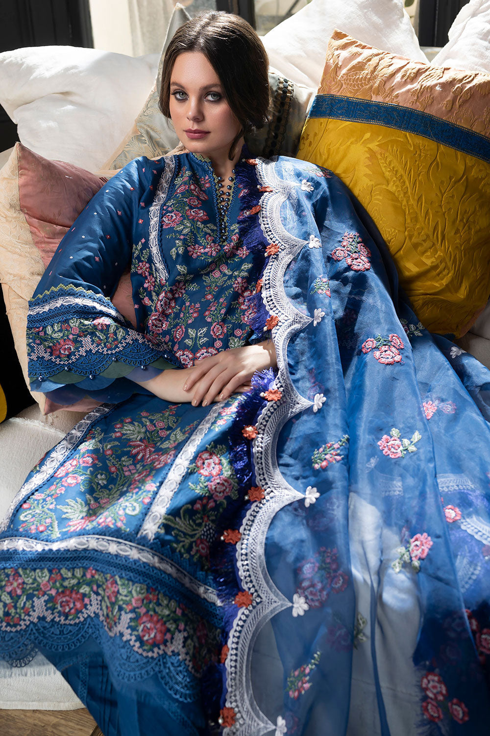SOBIA NAZIR DESIGN 14A LUXURY LAWN 2023