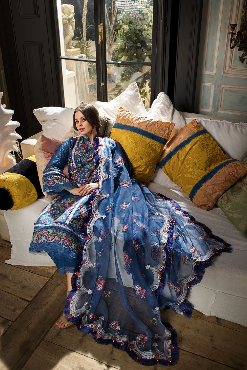 SOBIA NAZIR DESIGN 14A LUXURY LAWN 2023