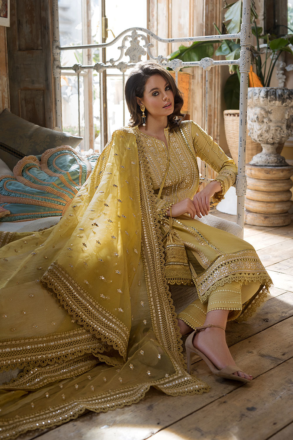 SOBIA NAZIR DESIGN 6A LUXURY LAWN 2023
