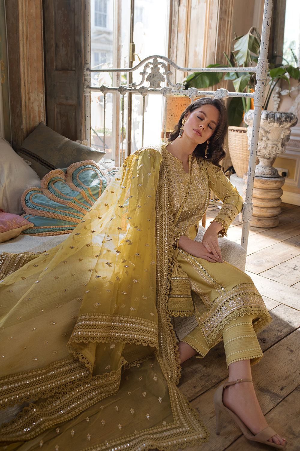 SOBIA NAZIR DESIGN 6A LUXURY LAWN 2023