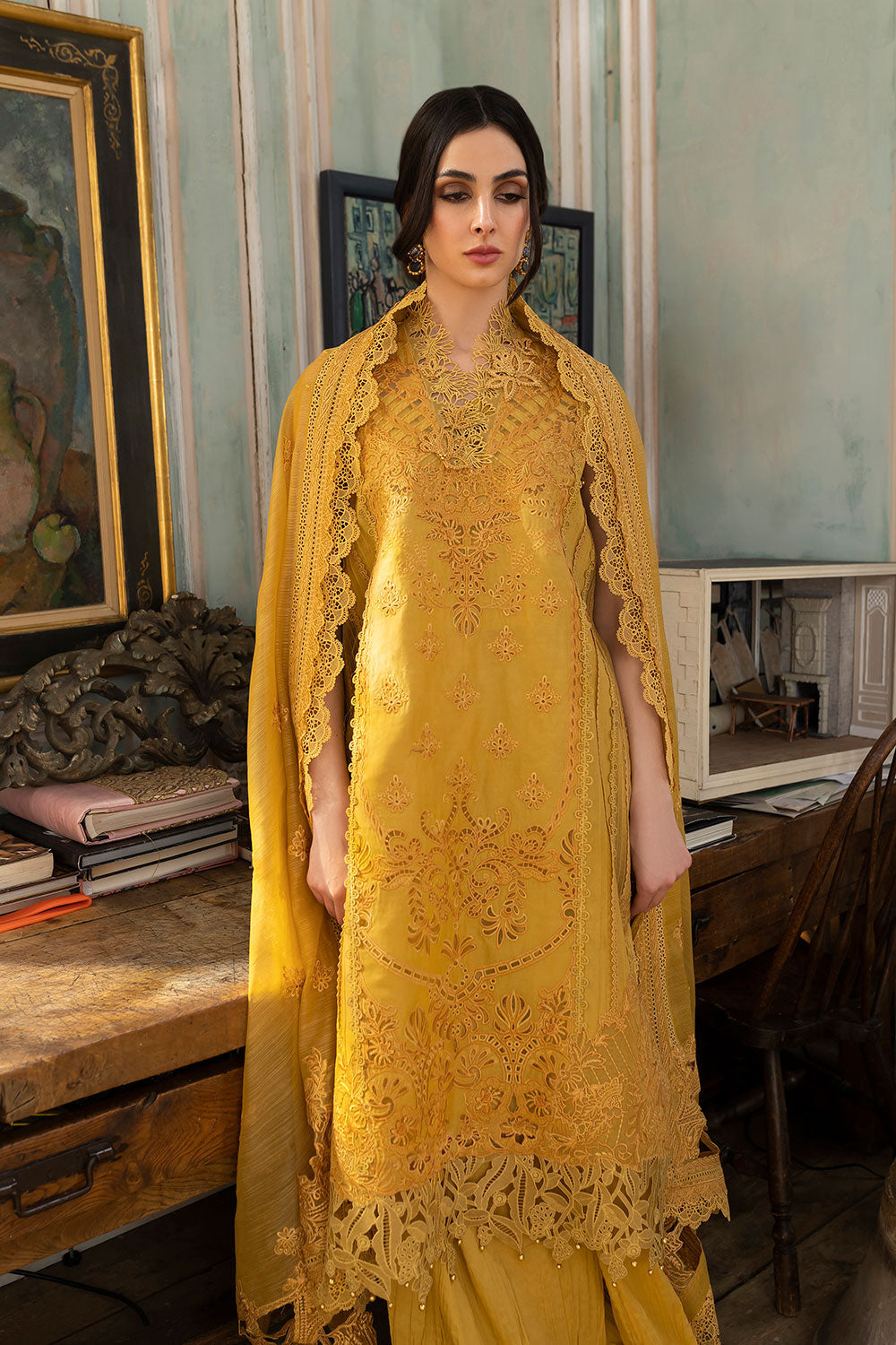 SOBIA NAZIR DESIGN 8A LUXURY LAWN 2023