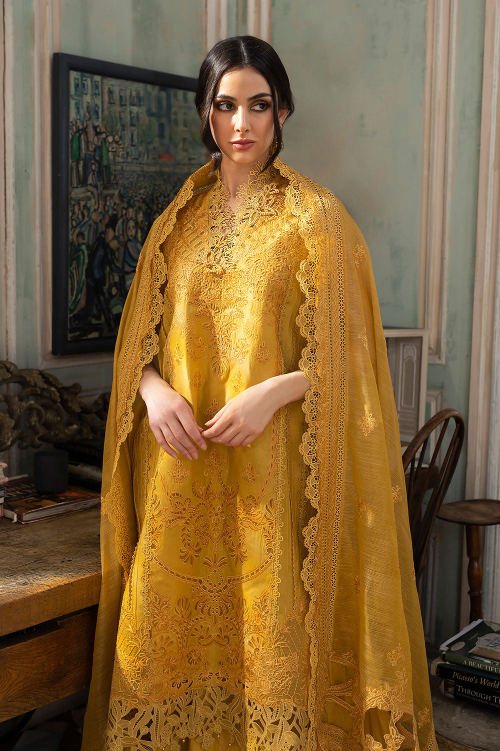 SOBIA NAZIR DESIGN 8A LUXURY LAWN 2023