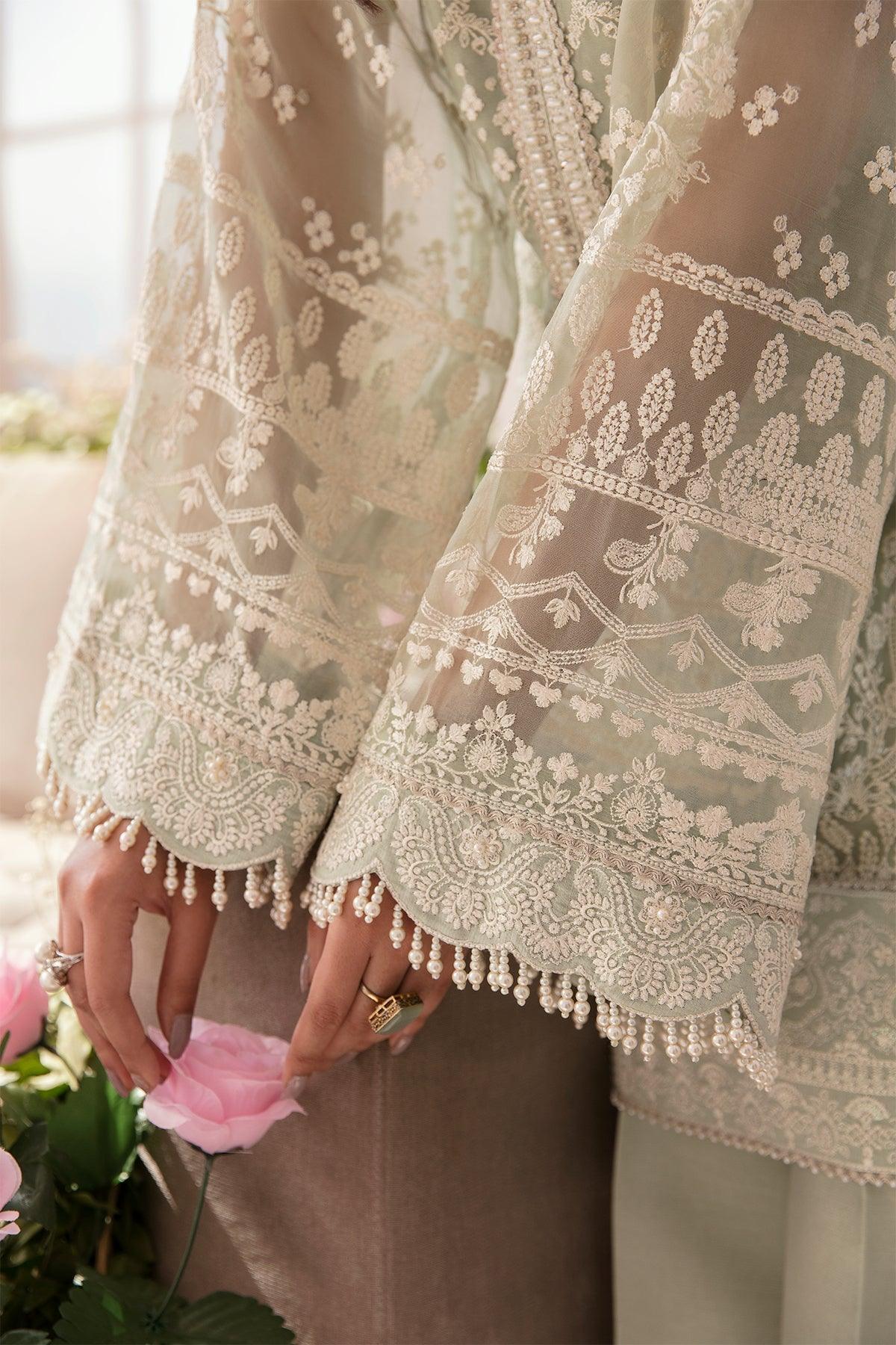 BAROQUE Chantelle CH11-01 – Wedding Collection