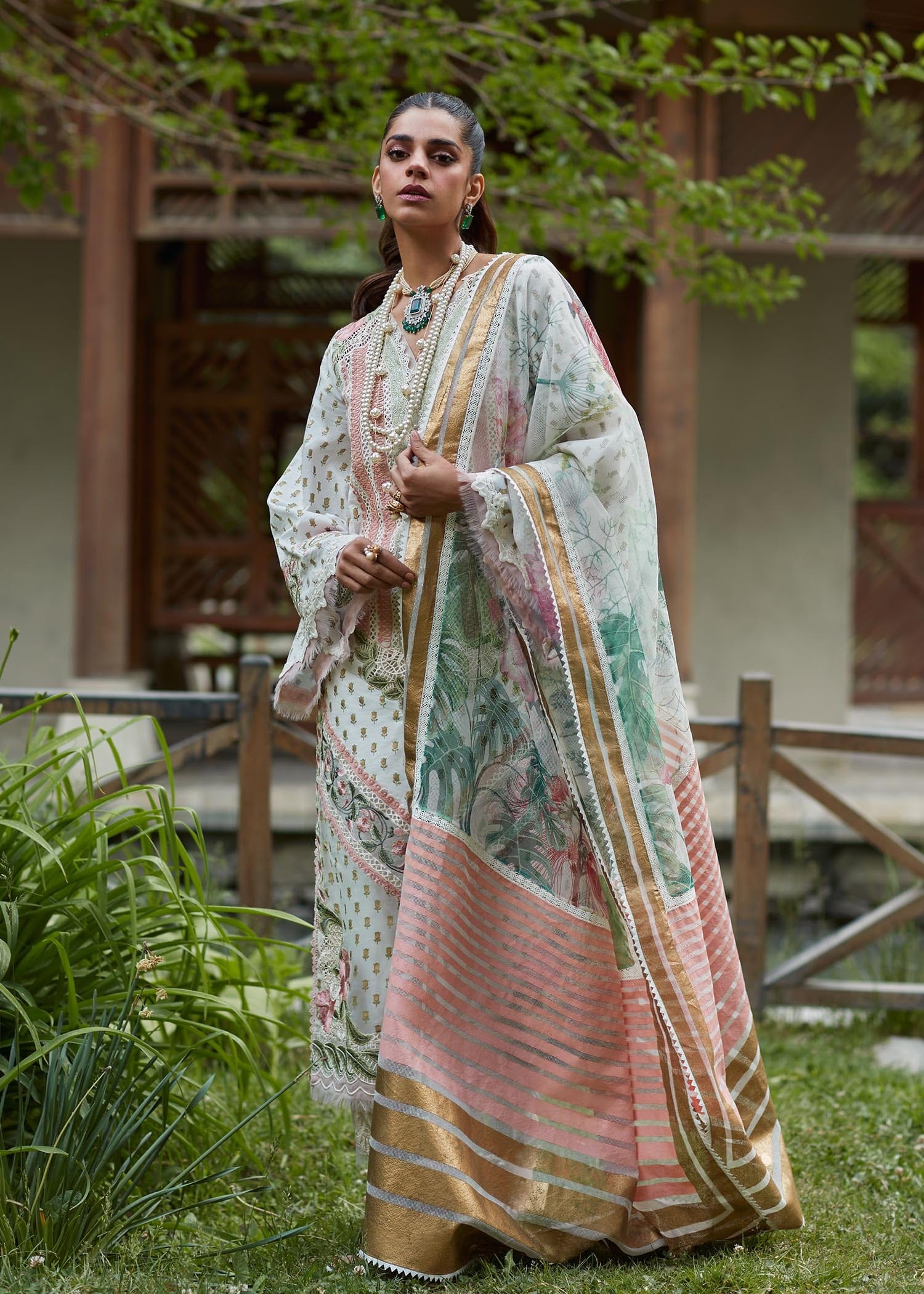 CRIMSON LUXE LAWN Shigar - D5 A Stitched
