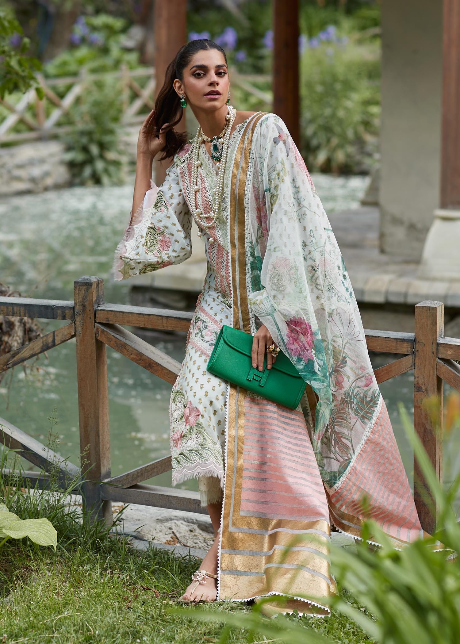 CRIMSON LUXE LAWN Shigar - D5 A Stitched