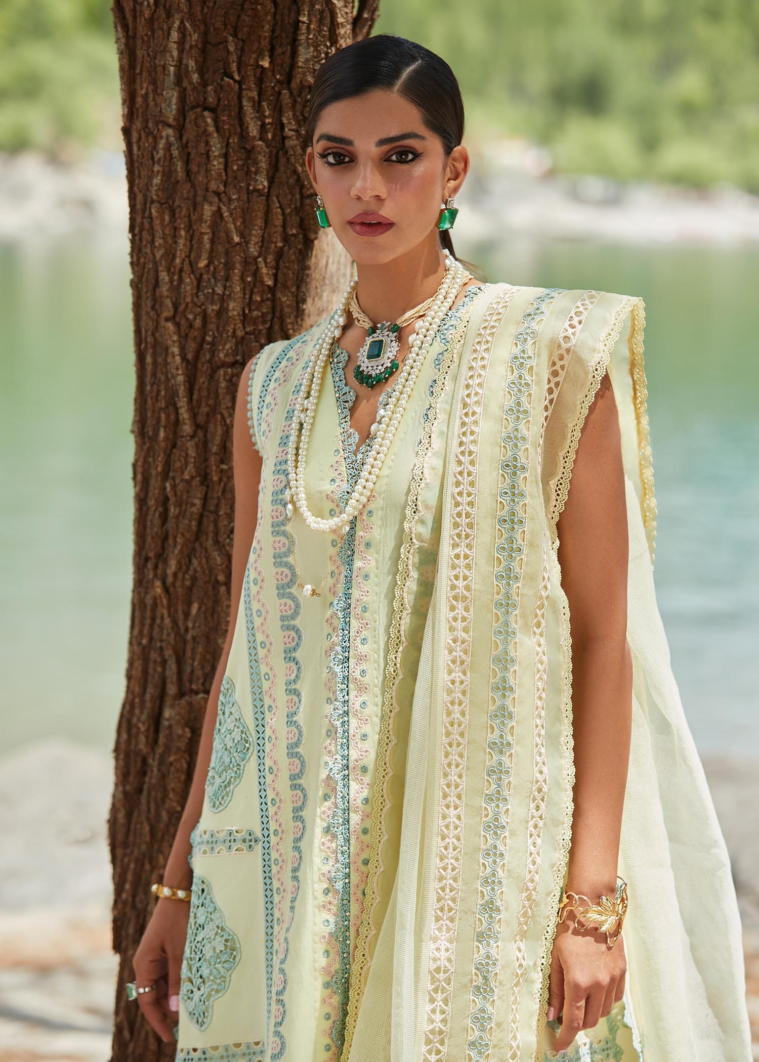 CRIMSON LUXE LAWN Medley of Lace - D7 B