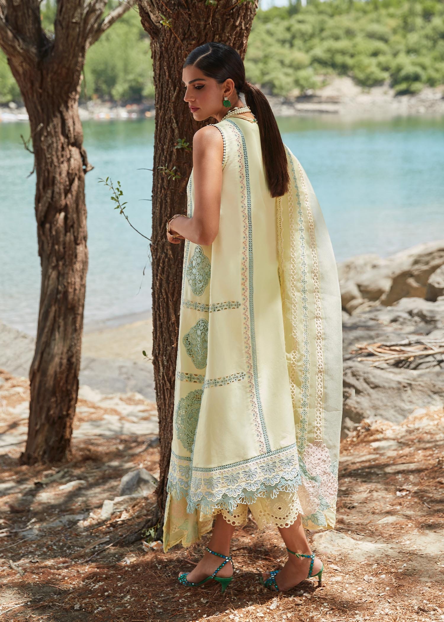 CRIMSON LUXE LAWN Medley of Lace - D7 B