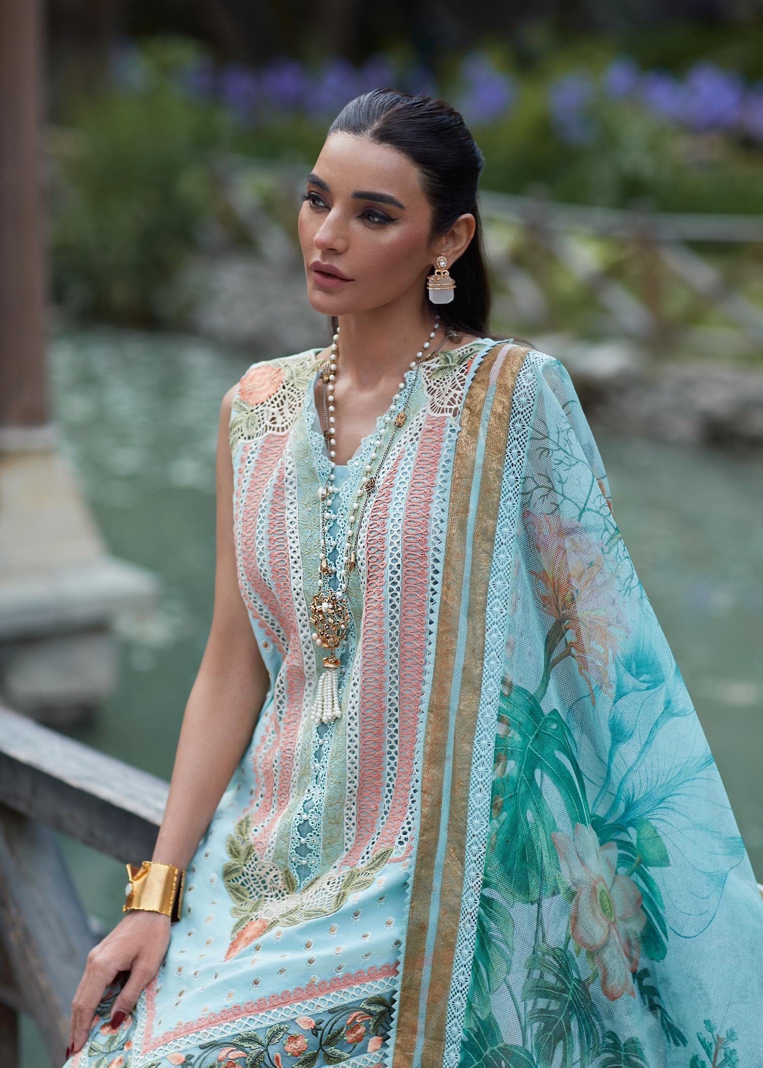 CRIMSON LUXE LAWN Shigar - D5 B