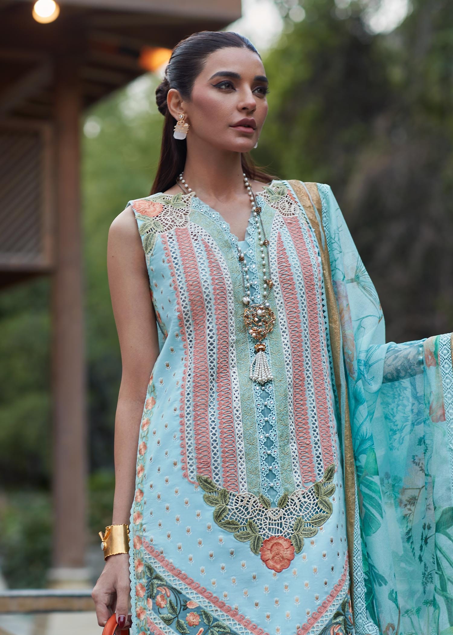 CRIMSON LUXE LAWN Shigar - D5 B