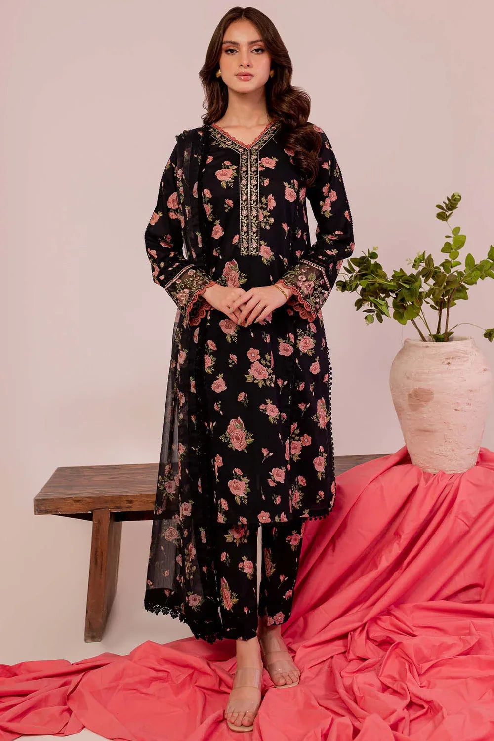 Farasha | Printed Essentials | Black Scarlet - Rang-e-Khaas