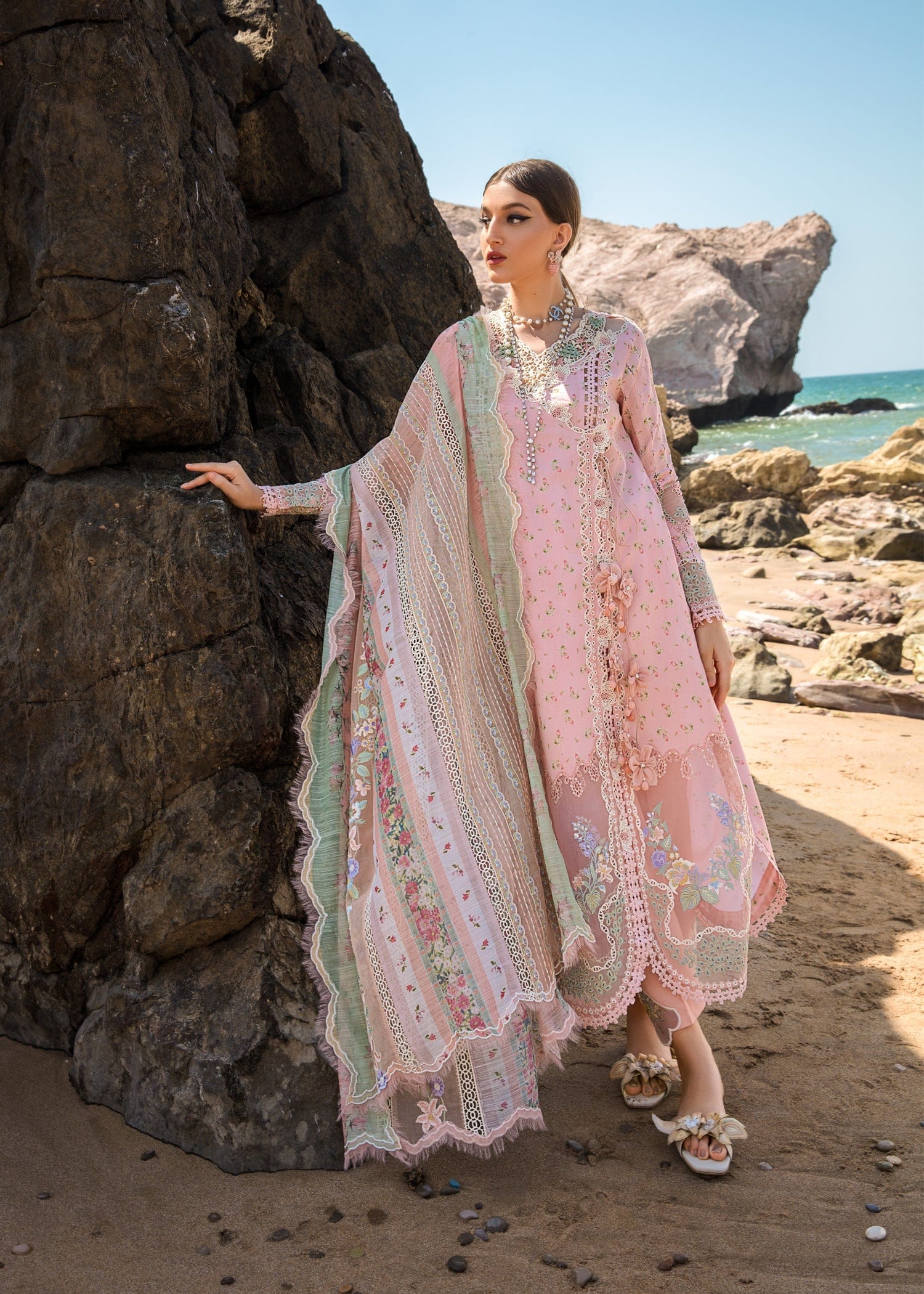 CRIMSON LUXURY LAWN SUMMER POSETTES - D2 A