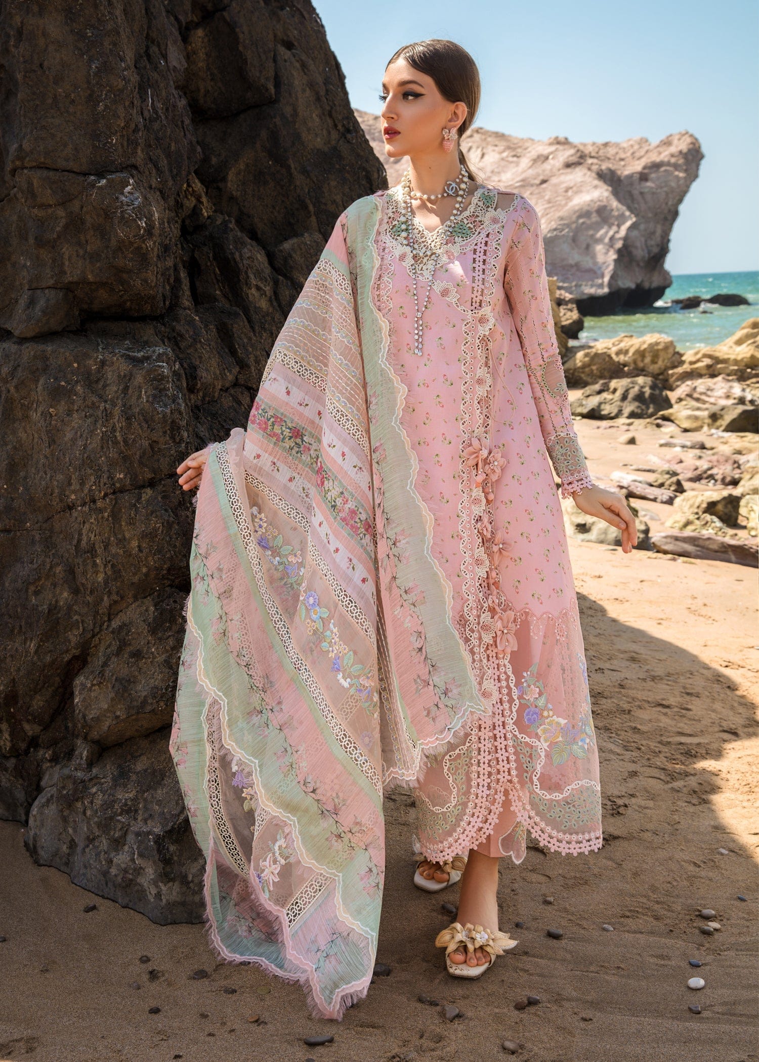 CRIMSON LUXURY LAWN SUMMER POSETTES - D2 A