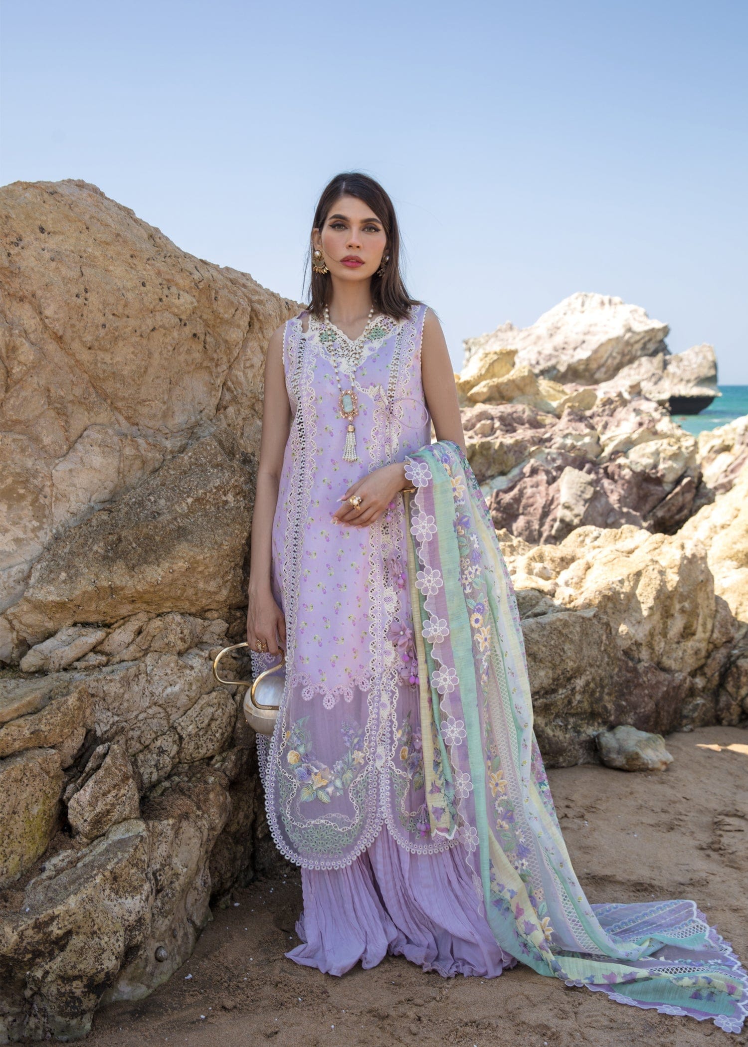 CRIMSON LUXURY LAWN SUMMER POSETTES - D2 B