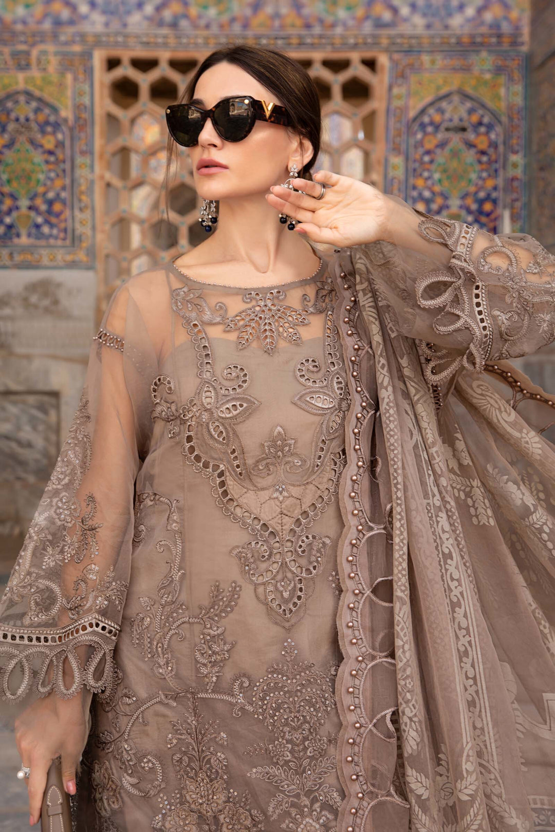 MARIA B EMBROIDED UNSTITCHED LAWN  D-2303-A