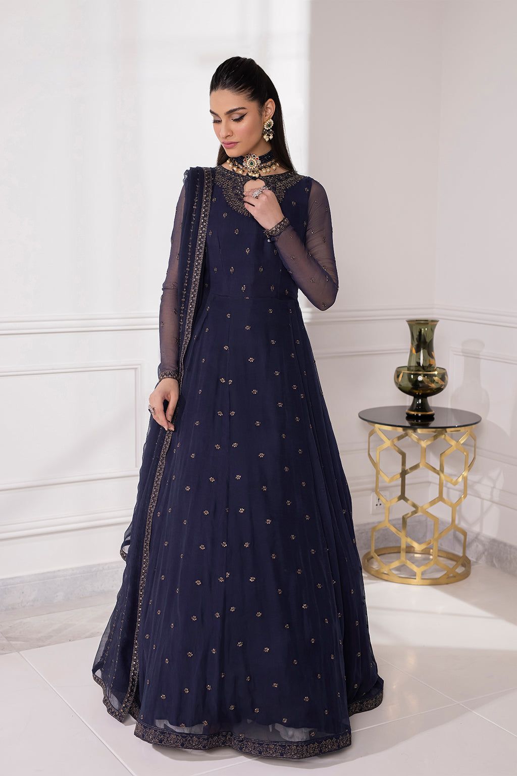 IZNIK | Admiral - Rang-e-Khaas