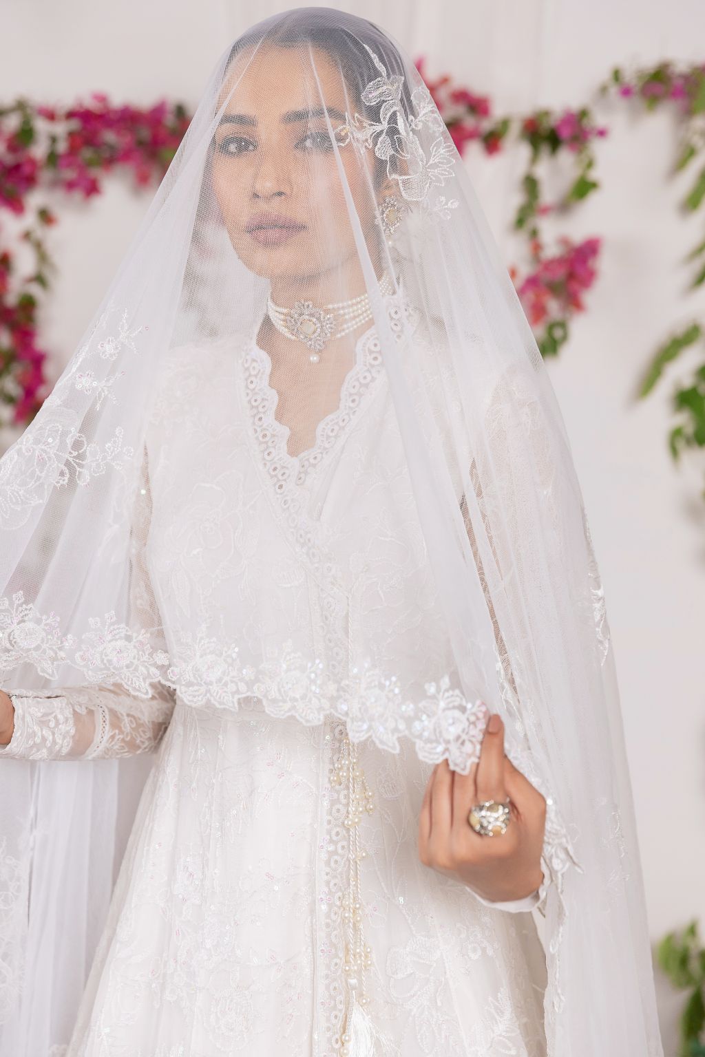 IZNIK | Amaryllis - Rang-e-Khaas