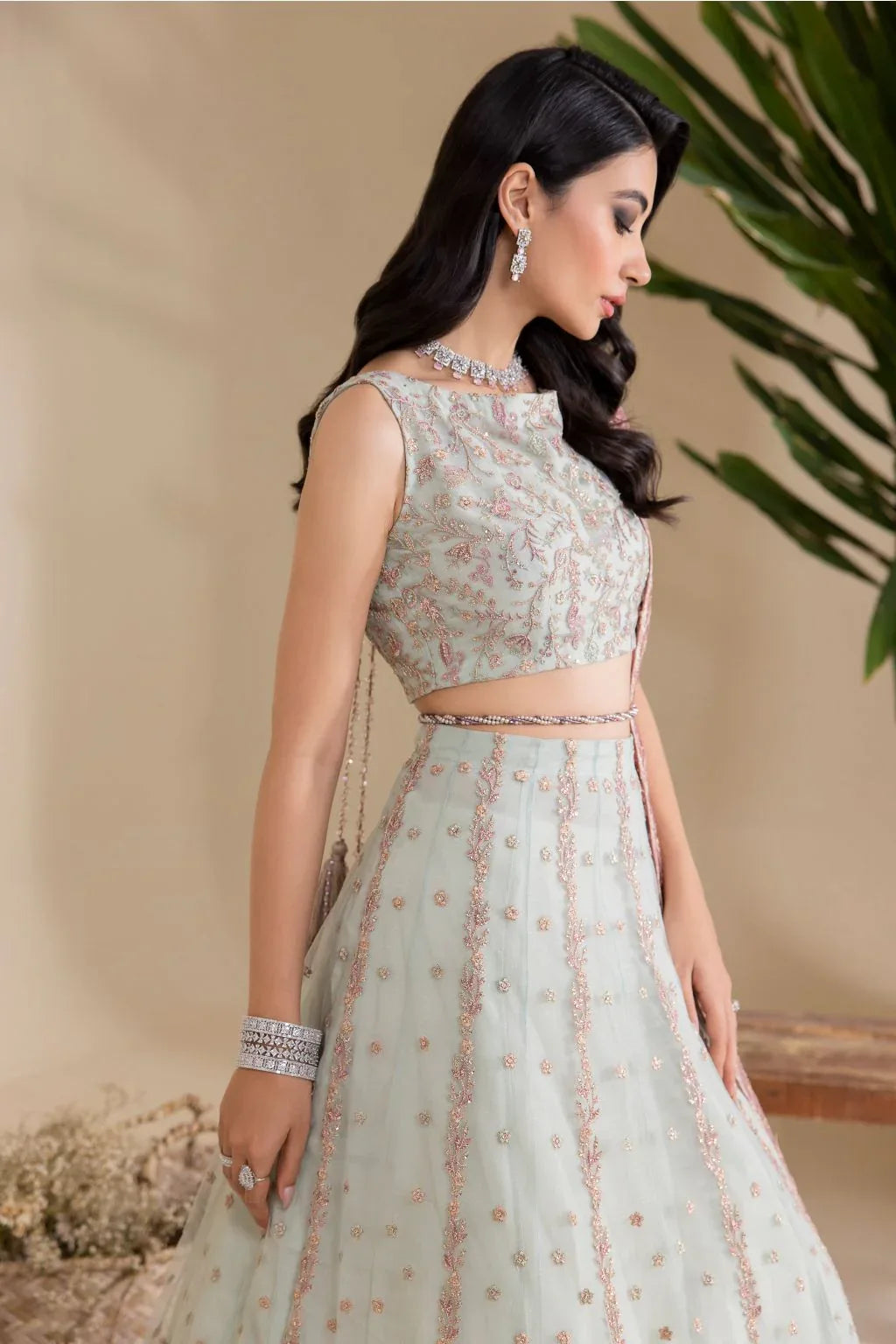 IZNIK | Aryanna - Rang-e-Khaas
