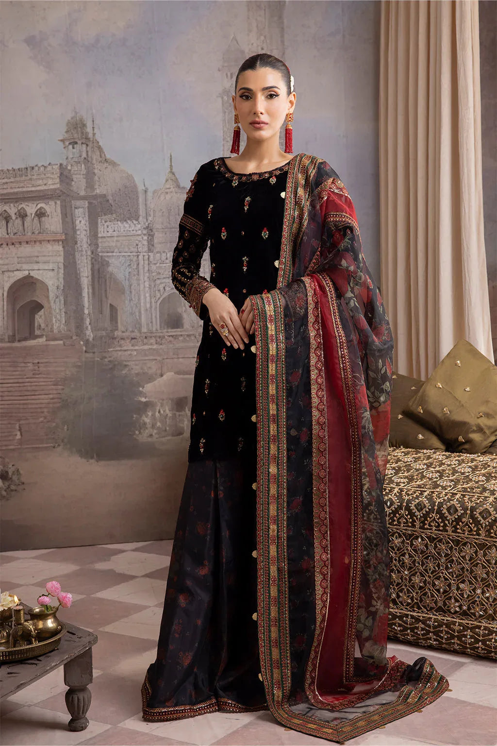 IZNIK | IV-20 AYYAR - Rang-e-Khaas