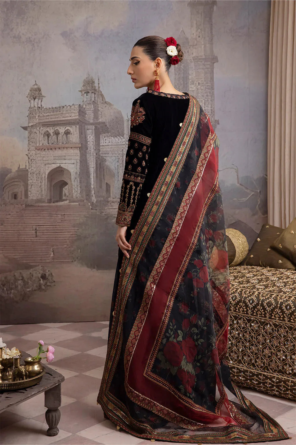 IZNIK | IV-20 AYYAR - Rang-e-Khaas