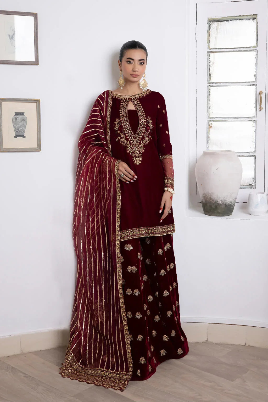 IZNIK | IV-26 MARASIM - Rang-e-Khaas