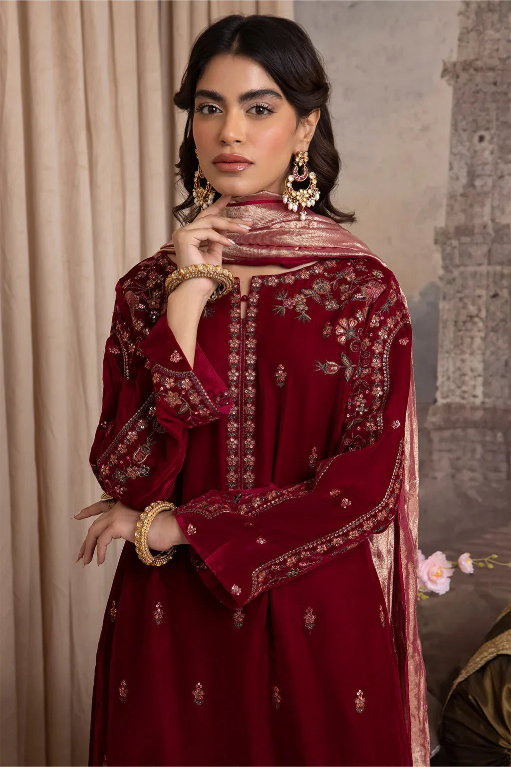 IZNIK | IV-27 HARF - Rang-e-Khaas