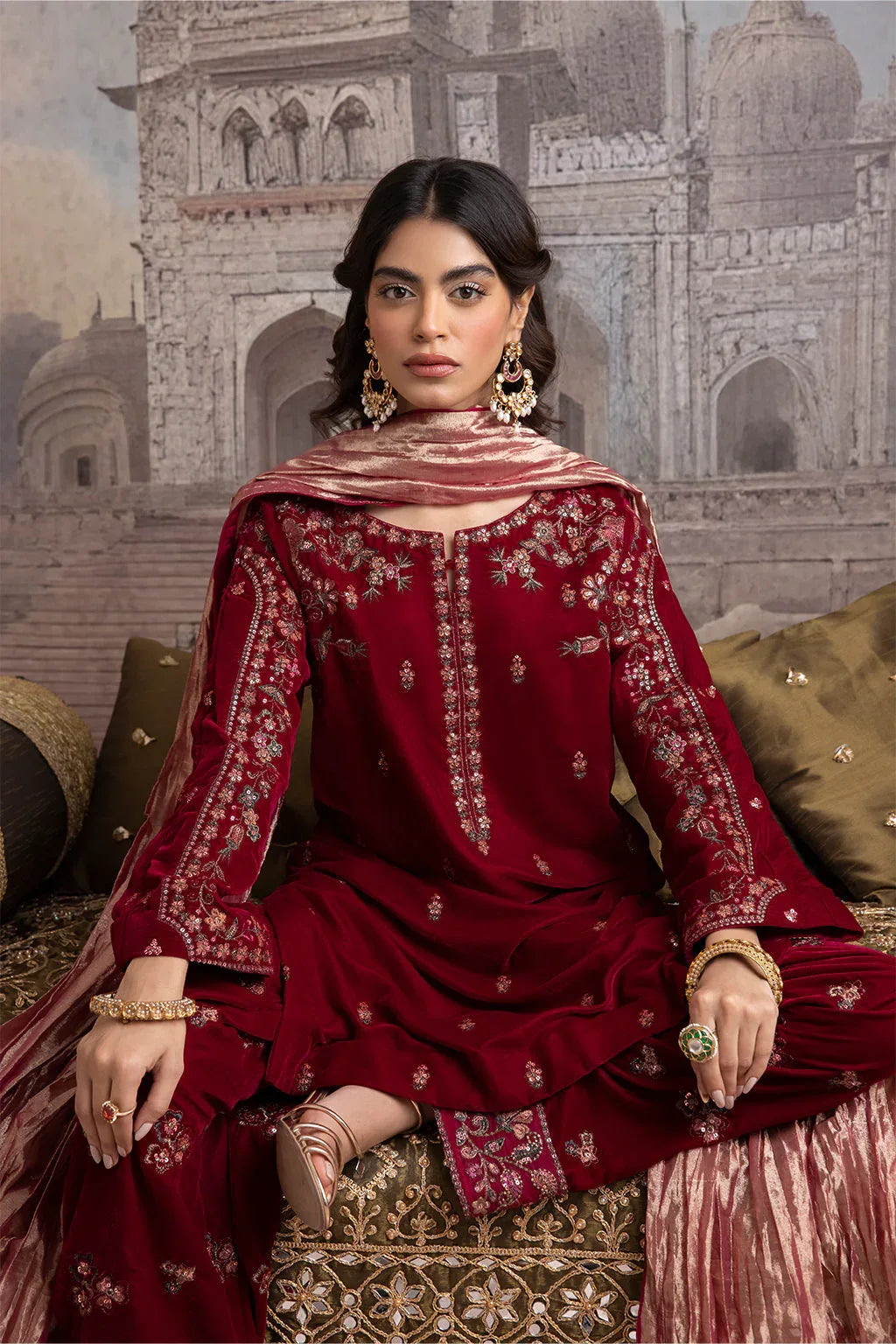 IZNIK | IV-27 HARF - Rang-e-Khaas