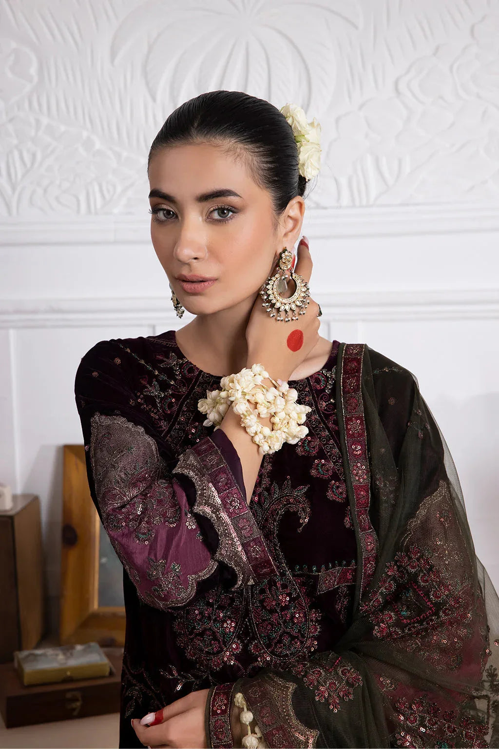 IZNIK | IV-30 AZITAH - Rang-e-Khaas